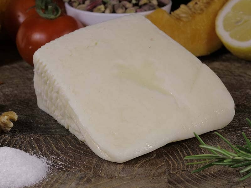 Primosale siciliano: caratteristiche di un formaggio delizioso