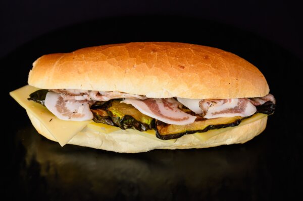 Panino con Guanciale, Fontina e Zucchine grigliate